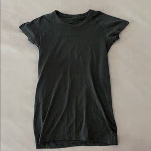 Lululemon swiftly tech short sleeve